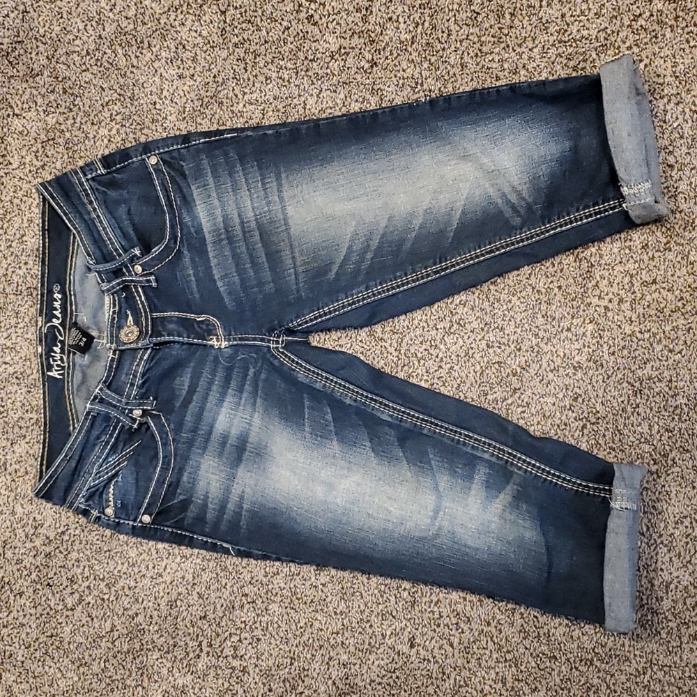 Ariya Jean Capris